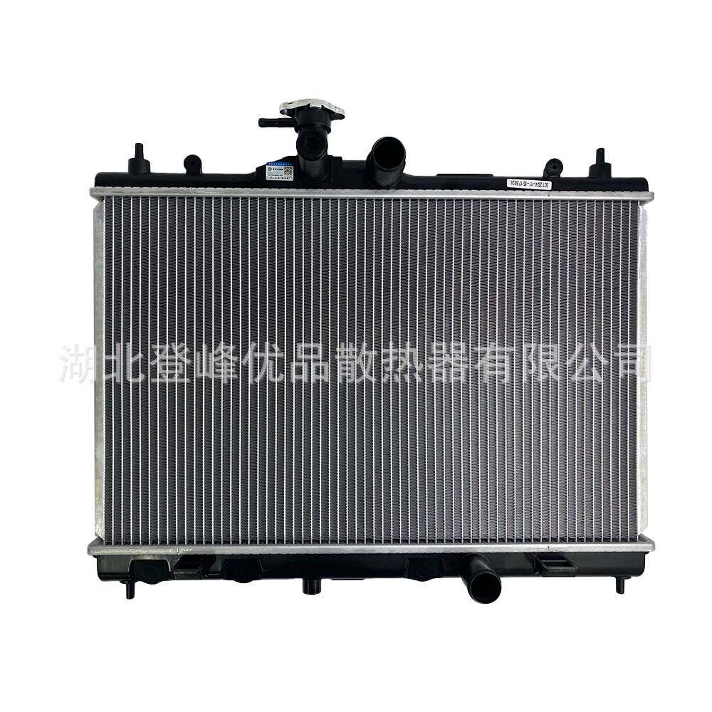 直发 汽车配件散热器水箱21460-CD010适配于05骐达