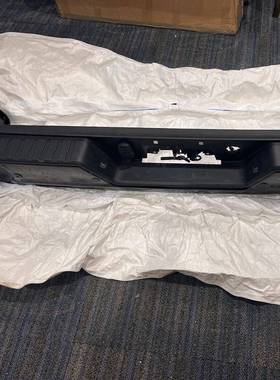 适用2019-2021雪佛兰索罗德 Silverado 1500后保险杠带孔84574365