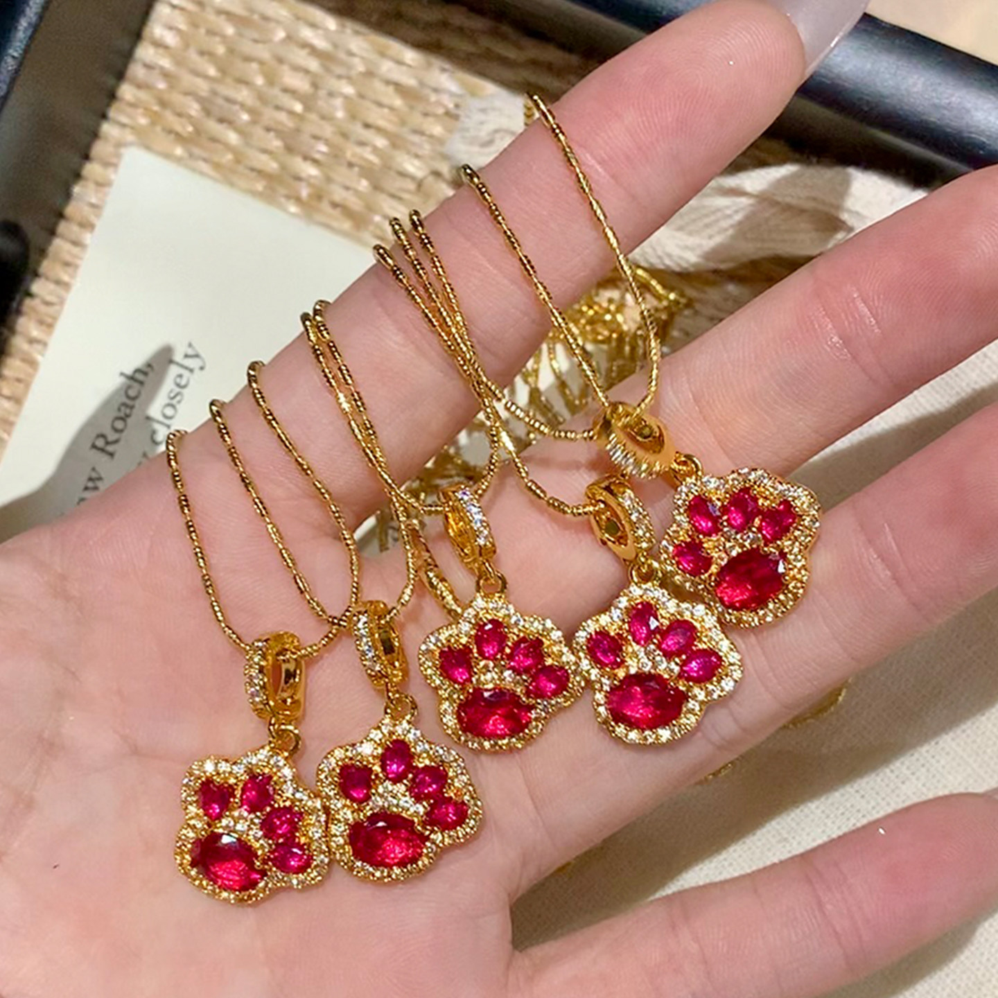沙金红宝猫爪项链女俏皮有趣