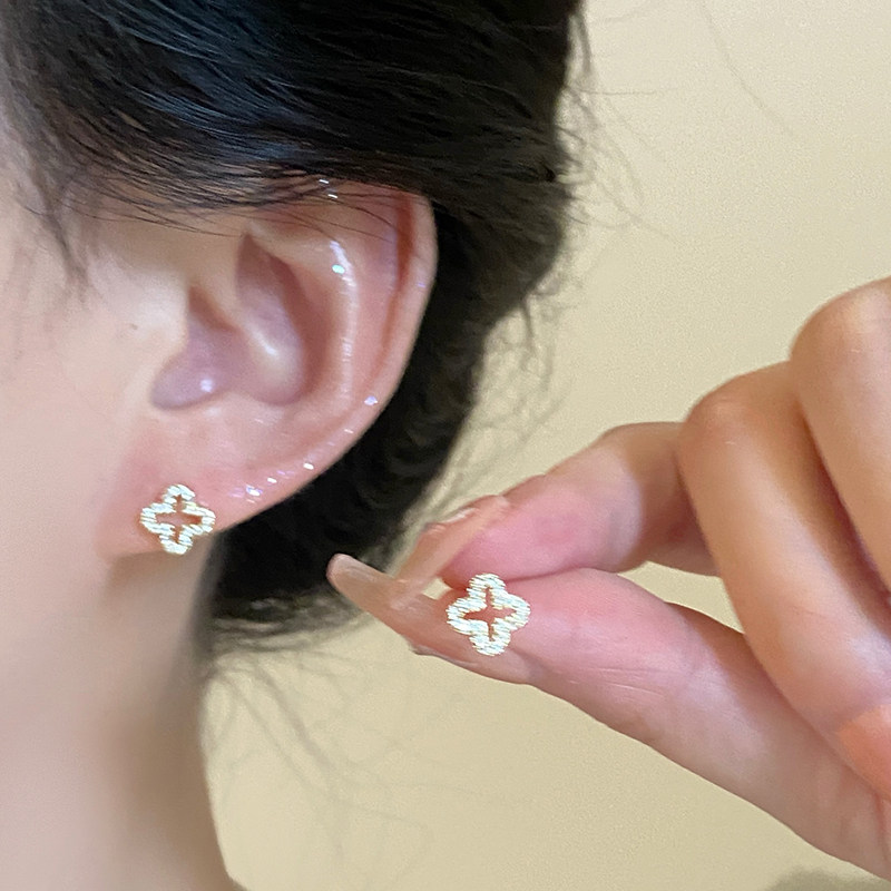 四叶草耳钉2025年新款爆款法式耳饰女独特耳环轻奢高级感耳坠饰品,饰品/流行首饰/时尚饰品新,耳钉,淘宝优惠券,粉丝福利购,淘宝优惠卷