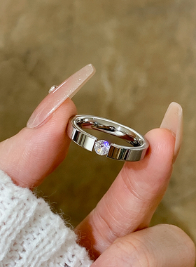 银色单钻锆石钛钢戒指女小众设计素圈戒指女轻奢高级感尾戒食指环
