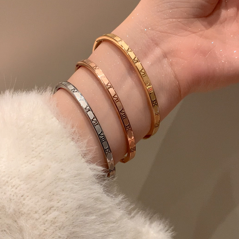 罗马数字手镯女高级感钛钢手镯手环手链轻奢手串百搭手饰开口镯子