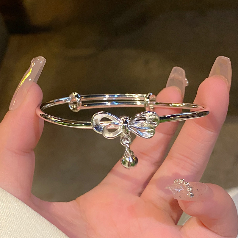 铜镀银手镯女款蝴蝶结铃铛手镯子高级感手链轻奢小众精致手环饰品