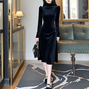春秋黑色丝绒连衣裙女中长款冬季半高领小黑裙长袖气质弹力紧身裙