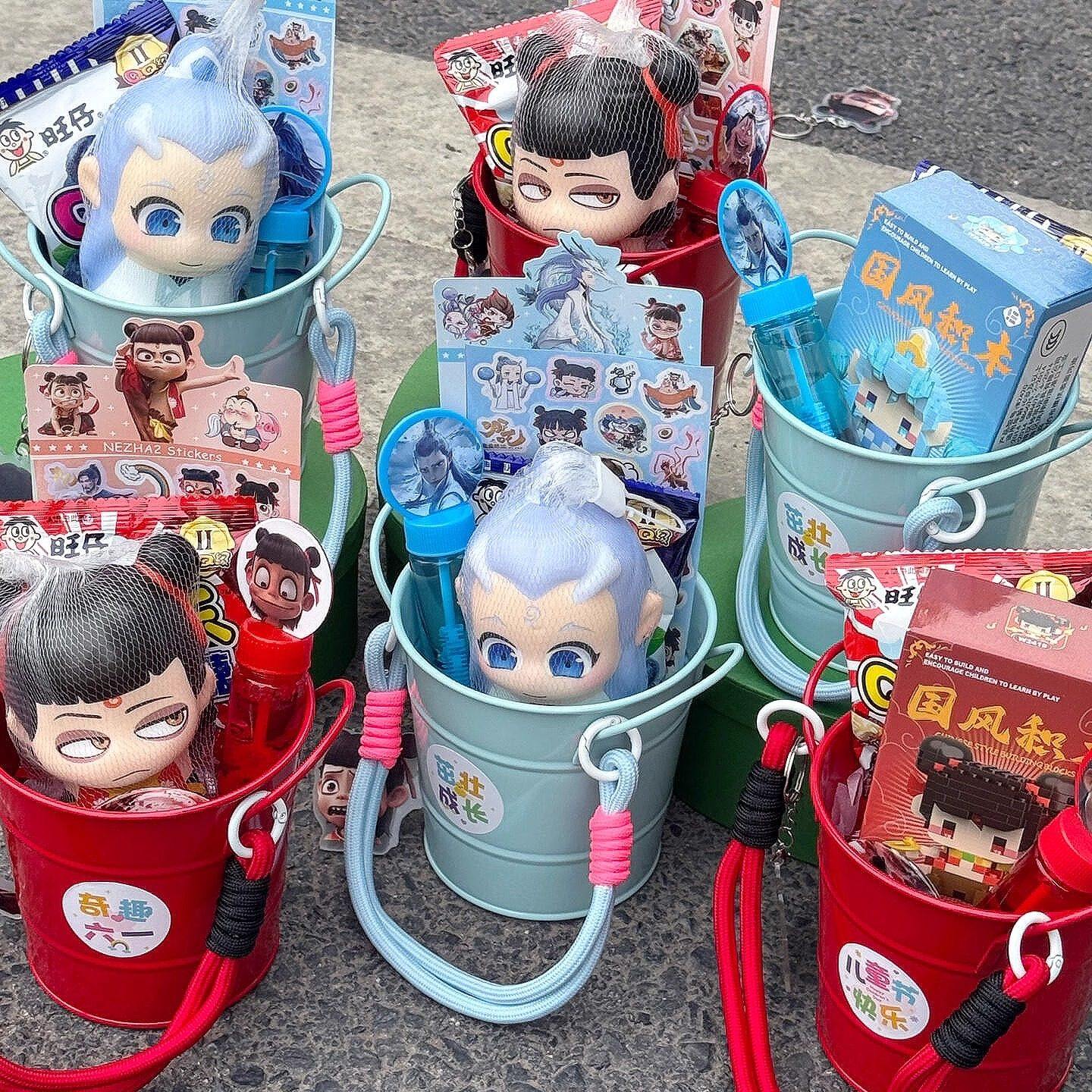 六一儿童节礼物桶小朋友礼物哪吒零食盒抱抱桶61伴手礼品宝宝礼品,节庆用品/礼品,节日装扮用品,淘宝优惠券,粉丝福利购,淘宝优惠卷