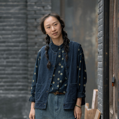 封面是花纯棉植物染型糊染衬衣