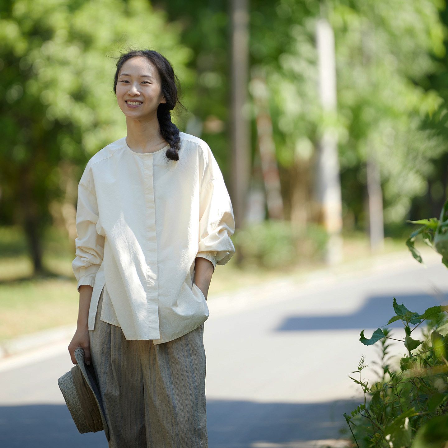 封面是花 柞蚕丝和棉混织布 东方式小圆领 中长衬衣