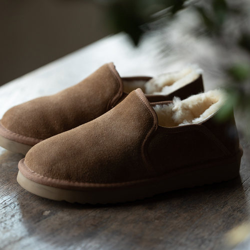 封面是花一脚蹬浅帮雪地靴