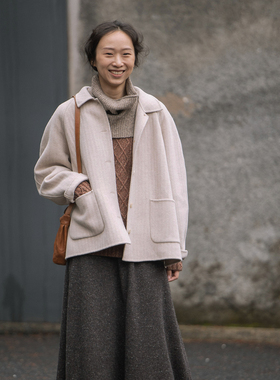 封面是花 羊毛兔绒绢丝混纺 双面呢 方领短外套 上衣 短外套