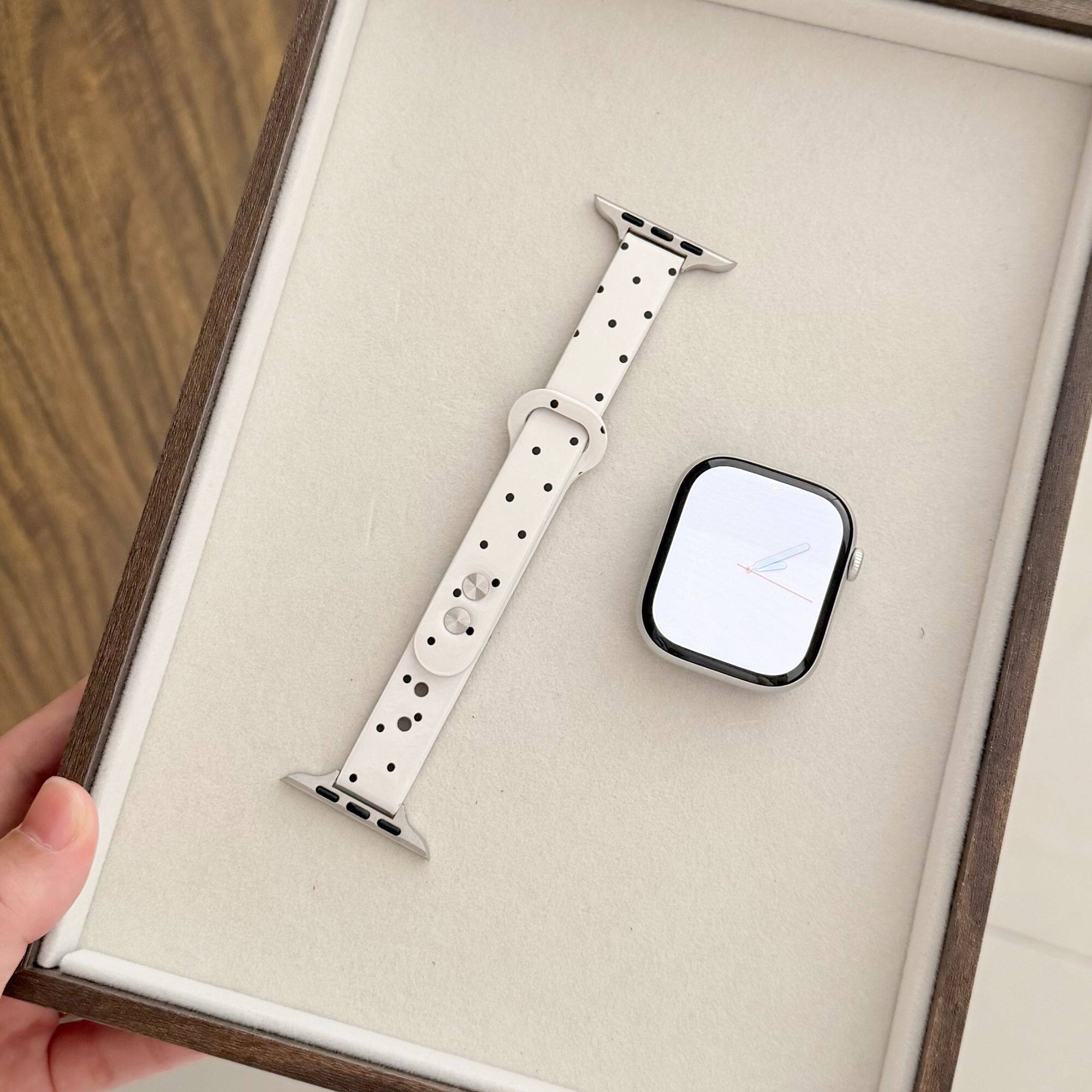 适用Apple watch S11/10代苹果手表细款漆面波点双钉扣iwatch表带