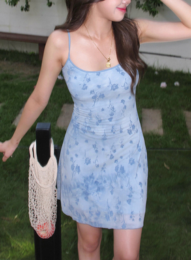 Lily Rose野玫瑰 度假风植绒碎花U领吊带连衣裙性感露背显瘦短裙