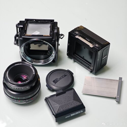 勃朗尼卡 Bronica ETRSi+PE 75mm F2.8镜头成色不错微灰 使用正常