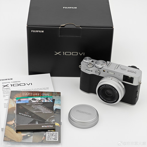 富士X100VI银色 快门次数219次 成色很不错轻微使用痕迹 箱说全
