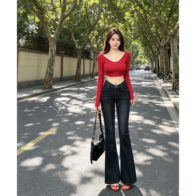 深色低腰微喇牛仔裤女2025夏季新款辣妹V腰弹力显瘦提臀喇叭长裤