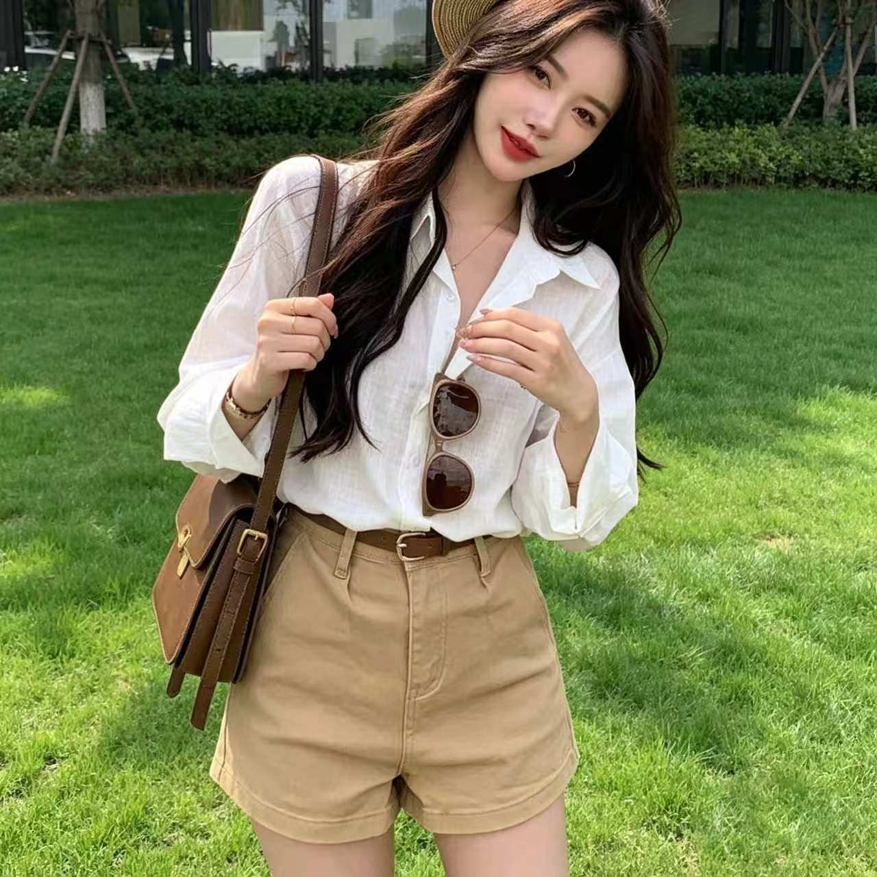 简约韩系纯色休闲牛仔短裤女2025年夏季新款高腰宽松百搭阔腿短裤