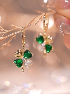 绿色猫眼石四叶草耳环女新款潮轻奢高级感耳扣气质大气防过敏耳饰