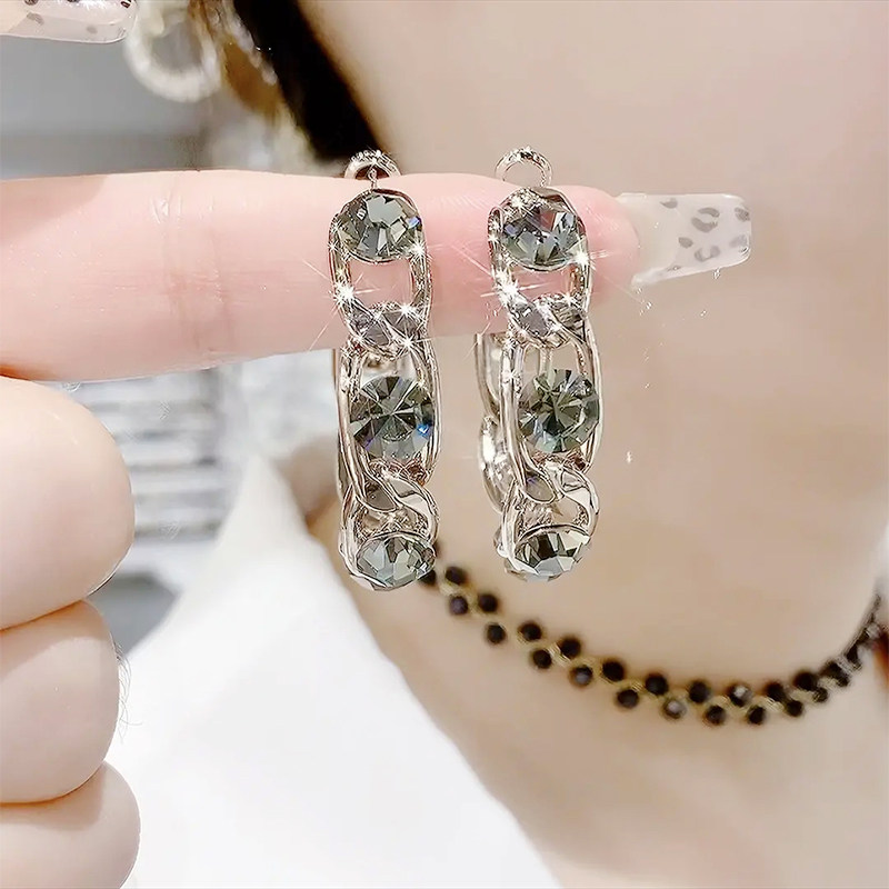 气质轻奢镶钻圈圈耳环女