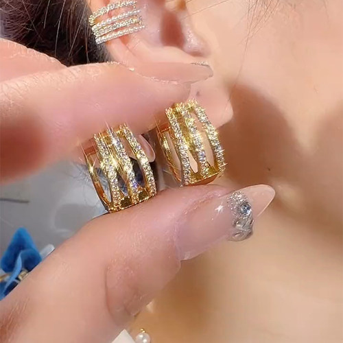 三生三世轻奢镶钻银针法式耳饰