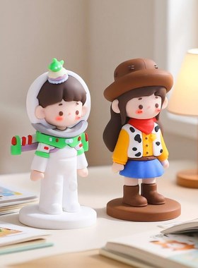 卡通牛仔女孩太空宇航员男孩摆件