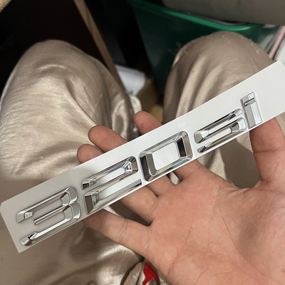 320si车标限量版后备箱改装