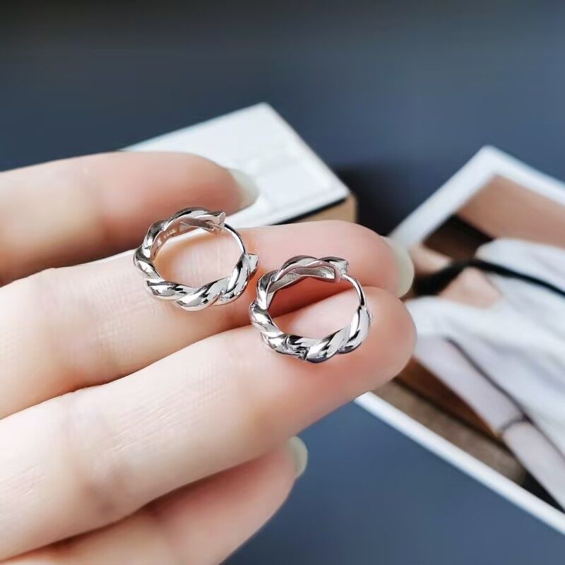 小众S925纯银法式麻花耳扣耳环简约耳饰女日韩复古素款百搭,饰品/流行首饰/时尚饰品新,银饰耳饰,淘宝优惠券,粉丝福利购,淘宝优惠卷