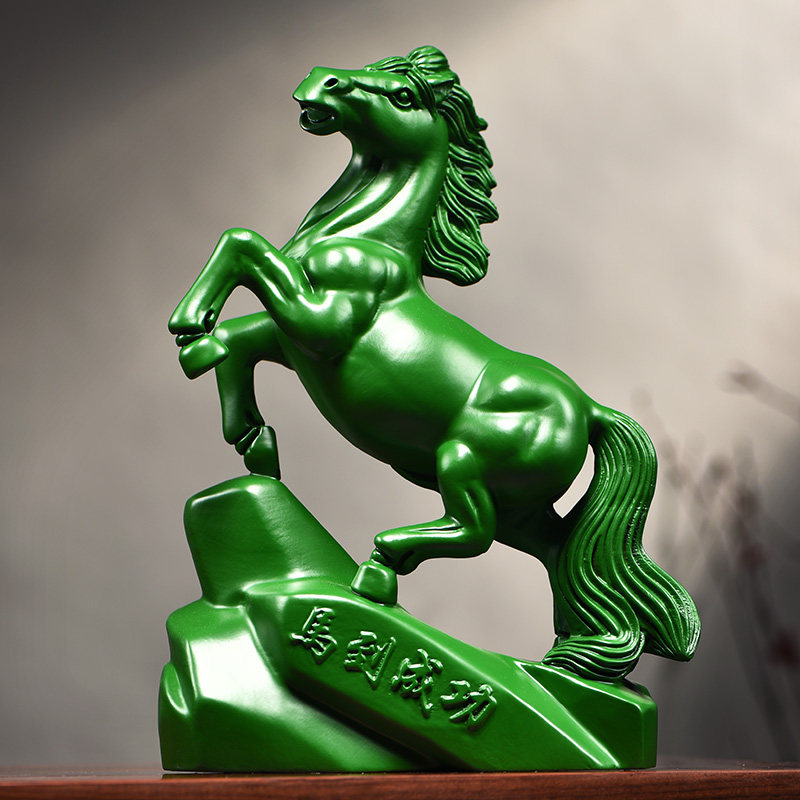 绿色木雕马摆件实木雕刻红木马摆件木绿马家居开业创意礼品工艺品