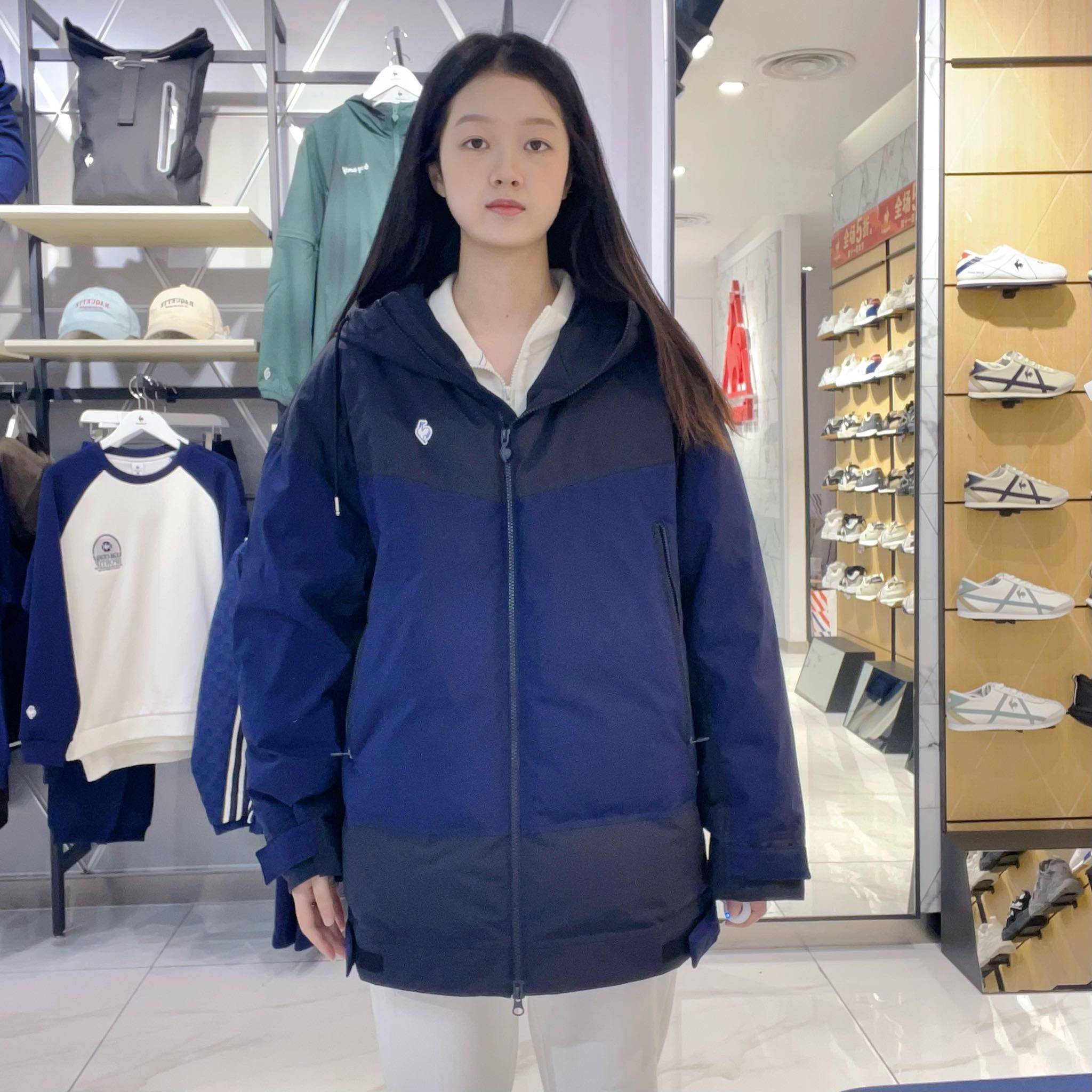 乐卡克法国公鸡宽松保暖中长款男女简约时尚羽绒服L244UCNC1103