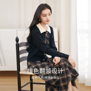 香影黑色翻领绞花针织开衫女2025冬季新款通勤风领结正肩毛衣外套