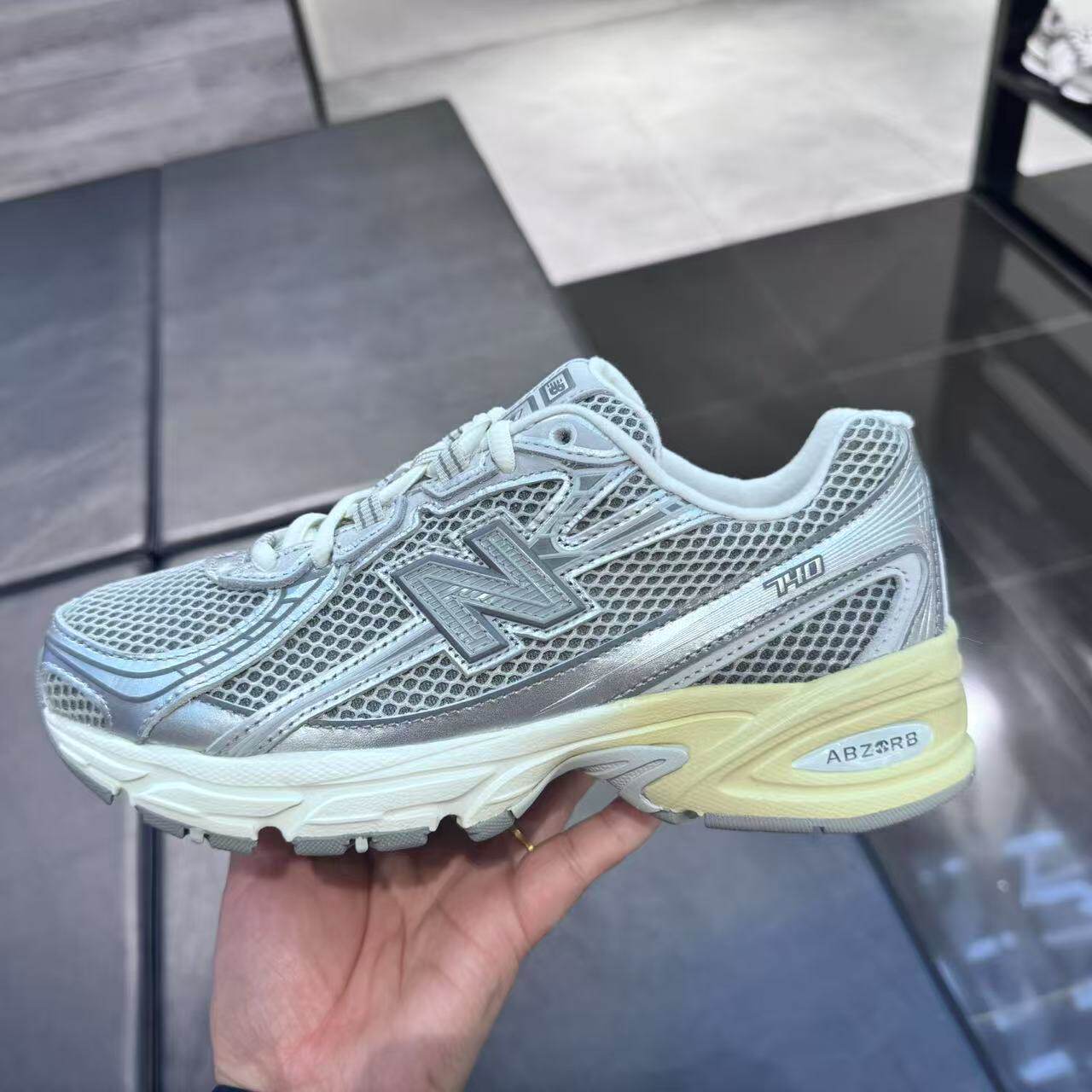 NEW BALANCE经典740系列中性慢跑鞋U740AR2