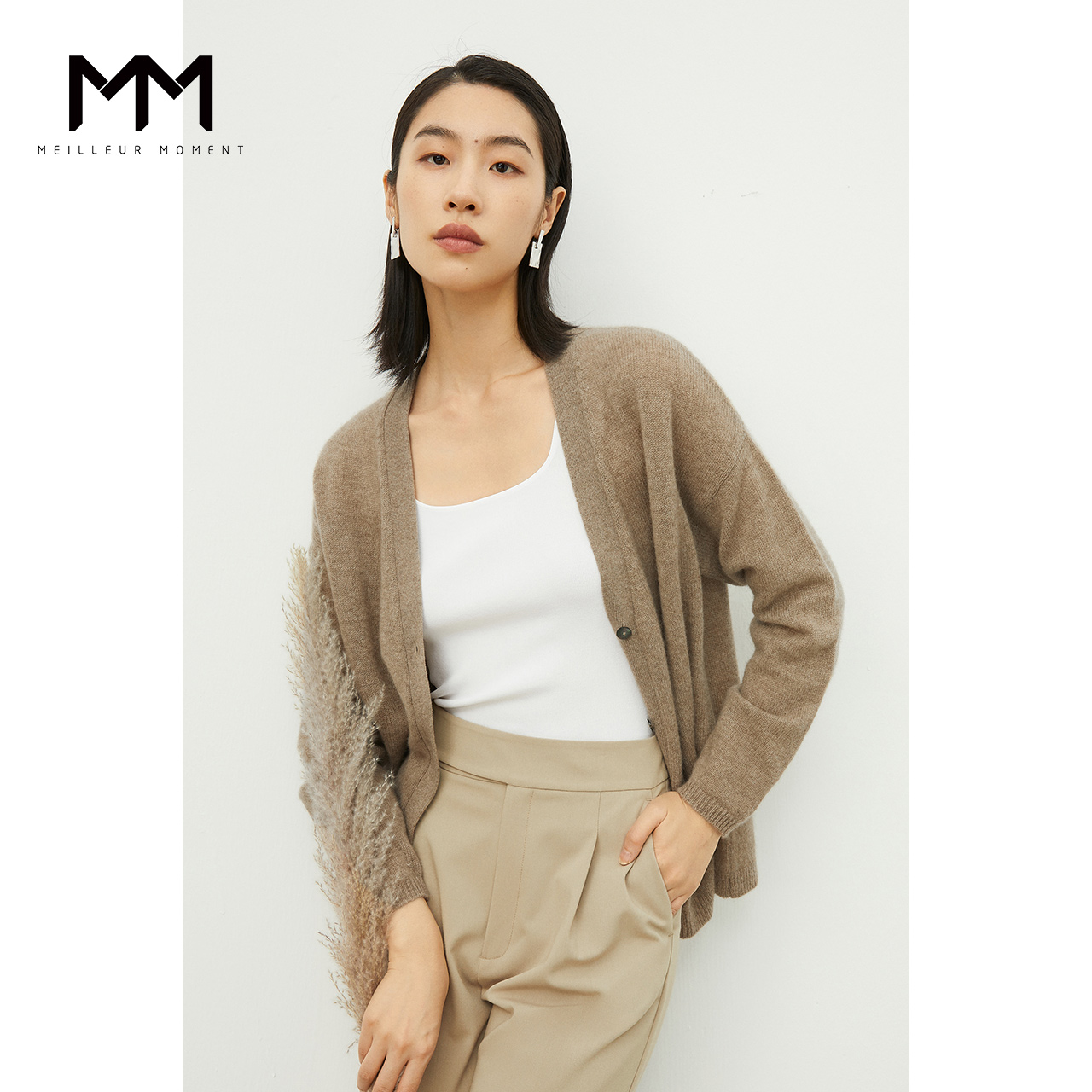MM麦檬秋季羊绒针织衫v领宽松长袖上衣开衫女5998232861
