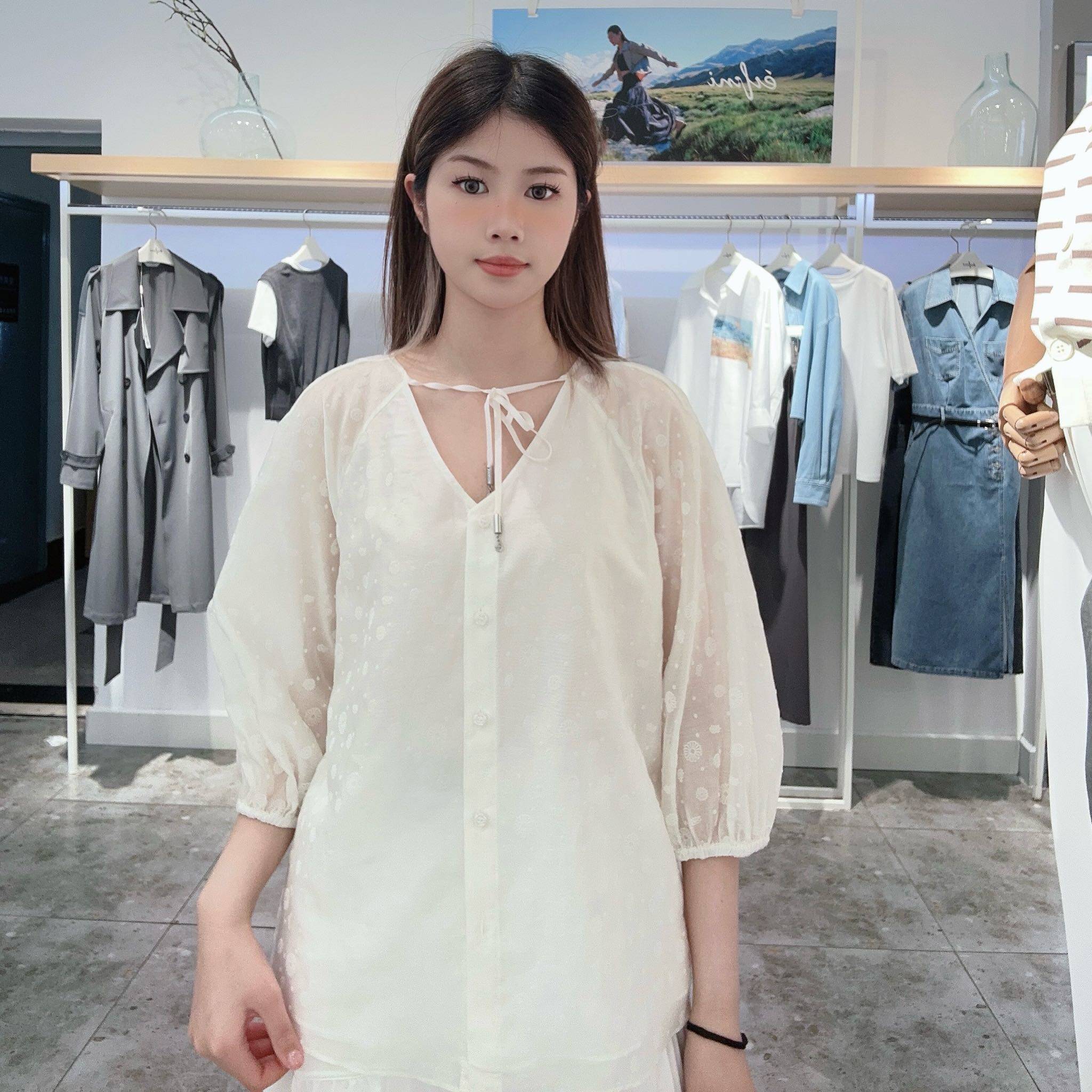 Eifini/伊芙丽女士时尚简约上衣1F4320631