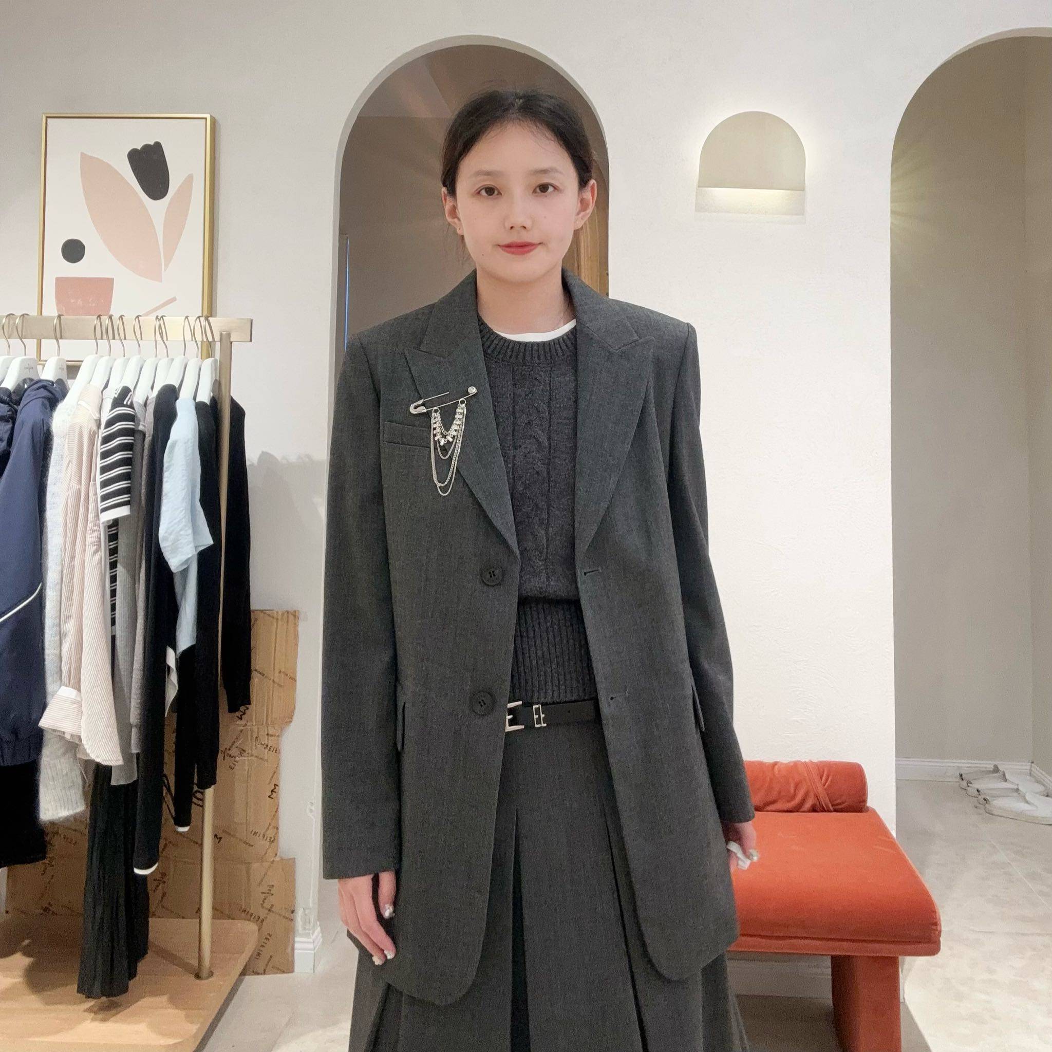 伊芙丽女士简约时尚外套1F9110191