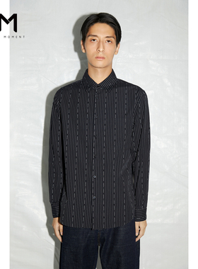 AM麦檬秋长袖简约设计黑色字母条纹衬衫男9C8220671