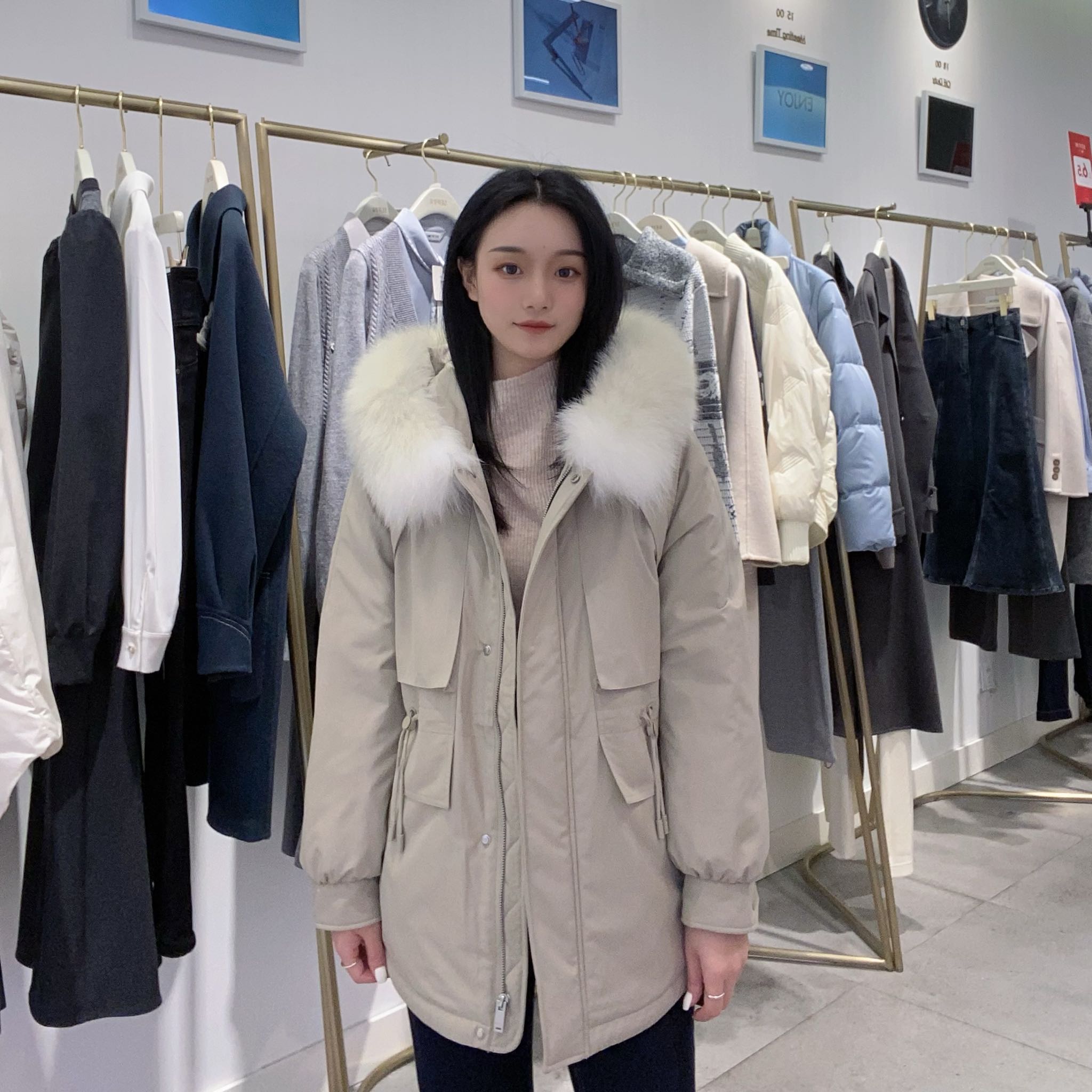 诗凡黎女士时尚简约羽绒服3EB180301