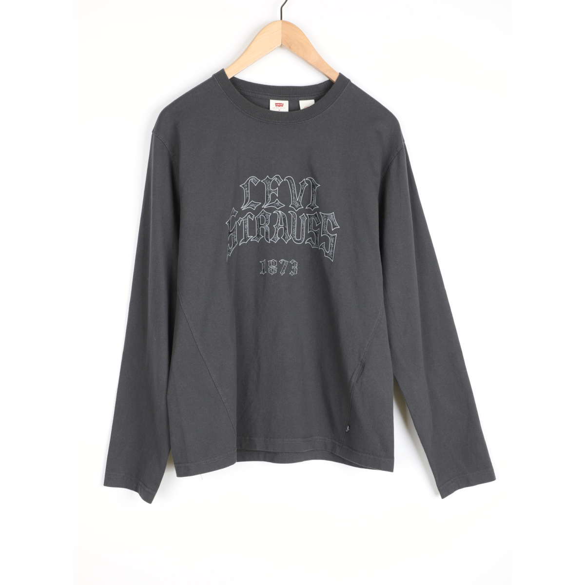 Levi’s李维斯男士简约时尚套头衫002X1-0000