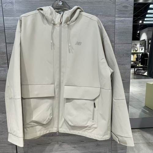 New Balance 银泰专柜2025年秋季男款梭织外套NAF35231