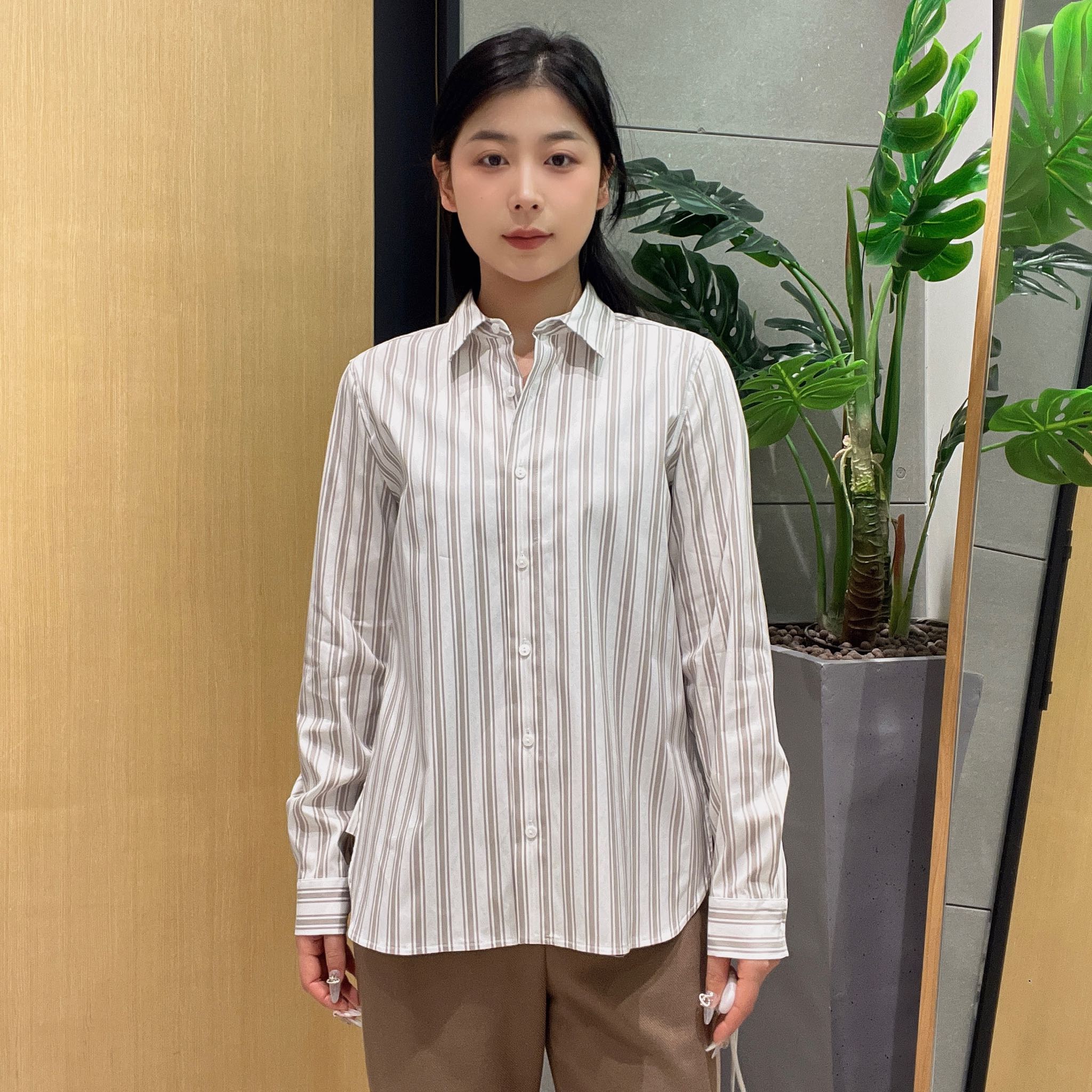 麦檬女士简约时尚衬衫5F1220491图片