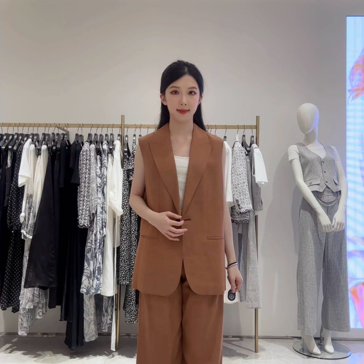 PESARO女士时尚休闲马甲外套51099023