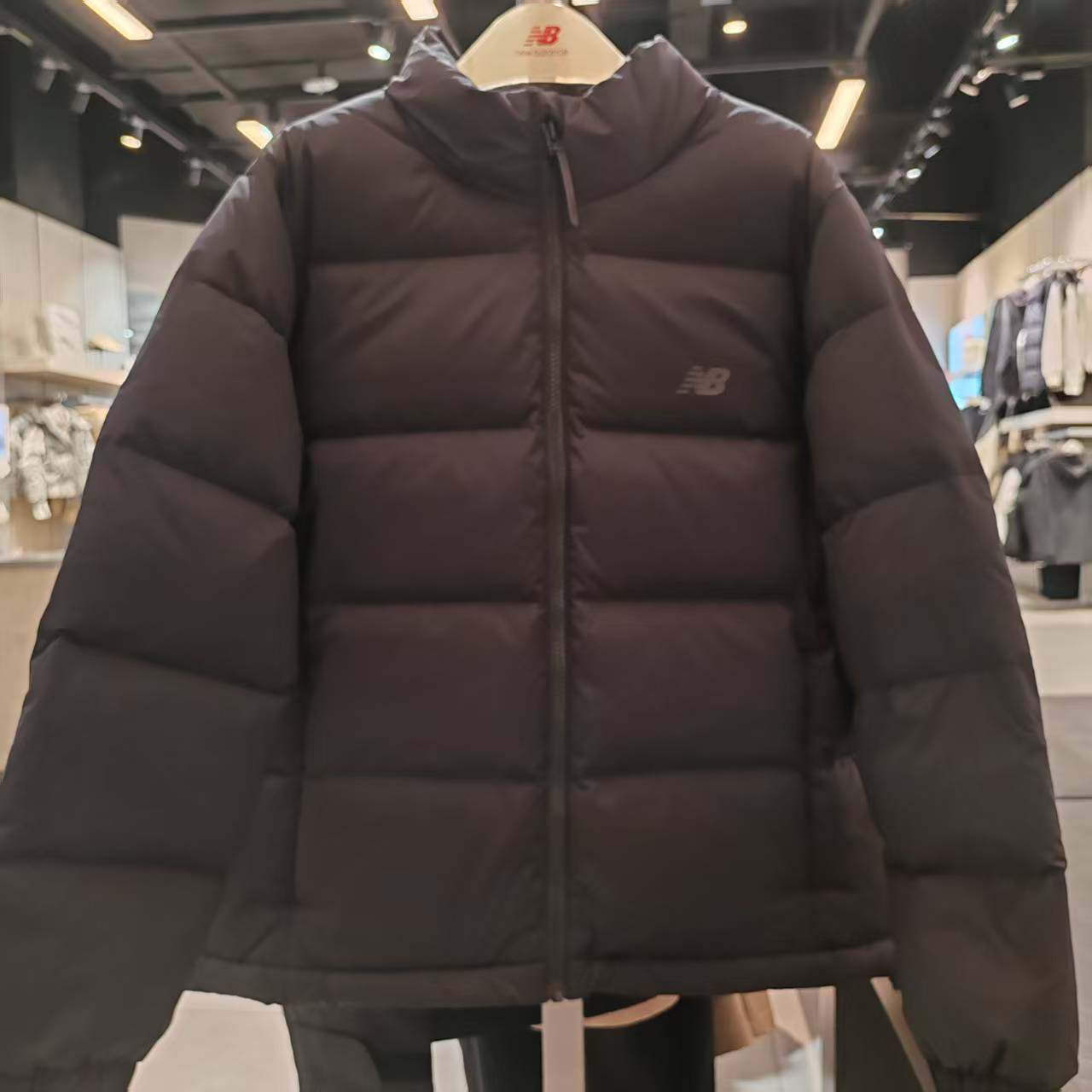 NEW BALANCE运动休闲系列女羽绒服AWJ54321-BK