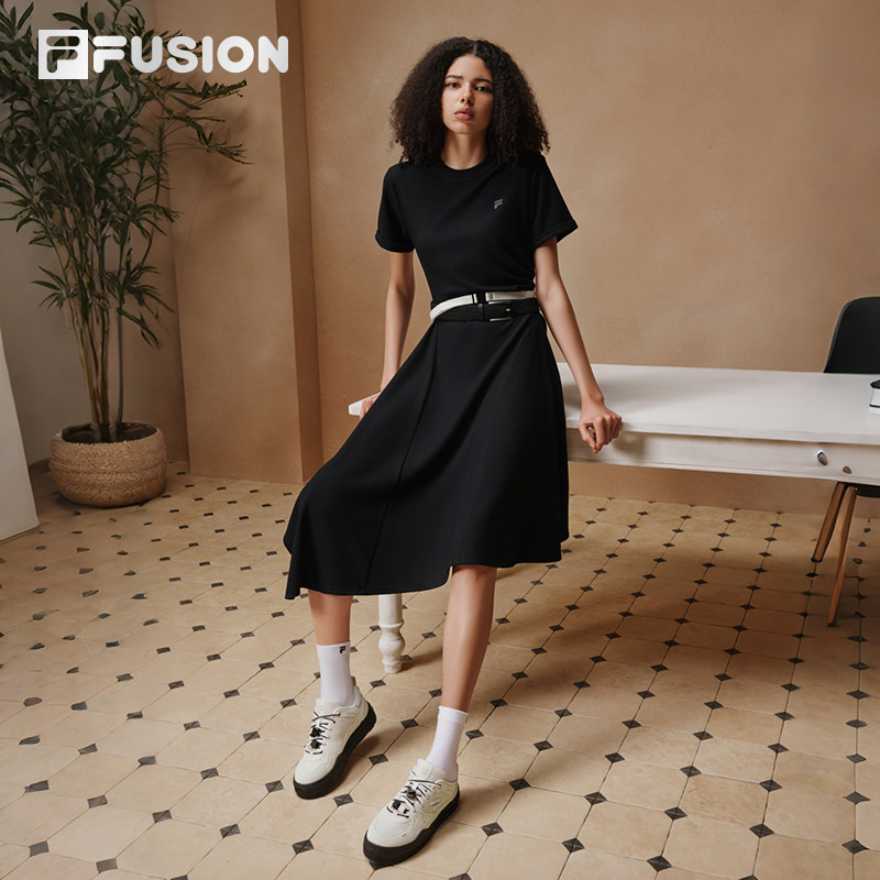 FILA FUSION斐乐潮牌女子针织连衣裙2025夏季T恤裙T11W525303C