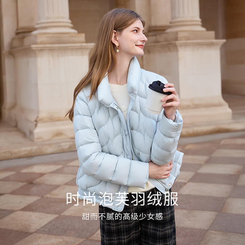 香影轻薄蓝色泡芙羽绒服女2025冬季新款小个子立领宽松白鸭绒外套
