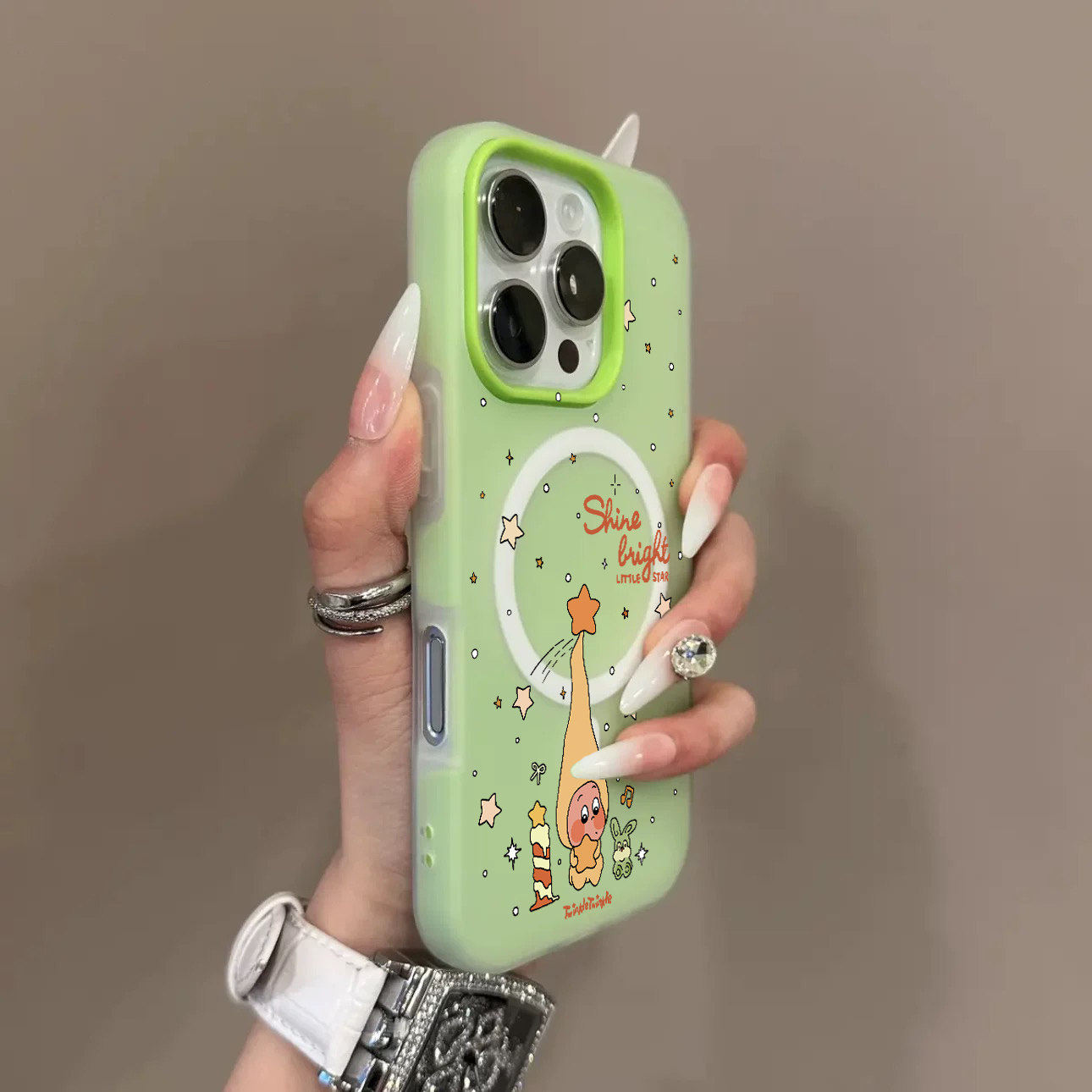 适用苹果17promax手机壳2026新款iphone16磨砂磁吸15plus撞色14硅胶防摔13星星人卡通超好看12女11套air绿色