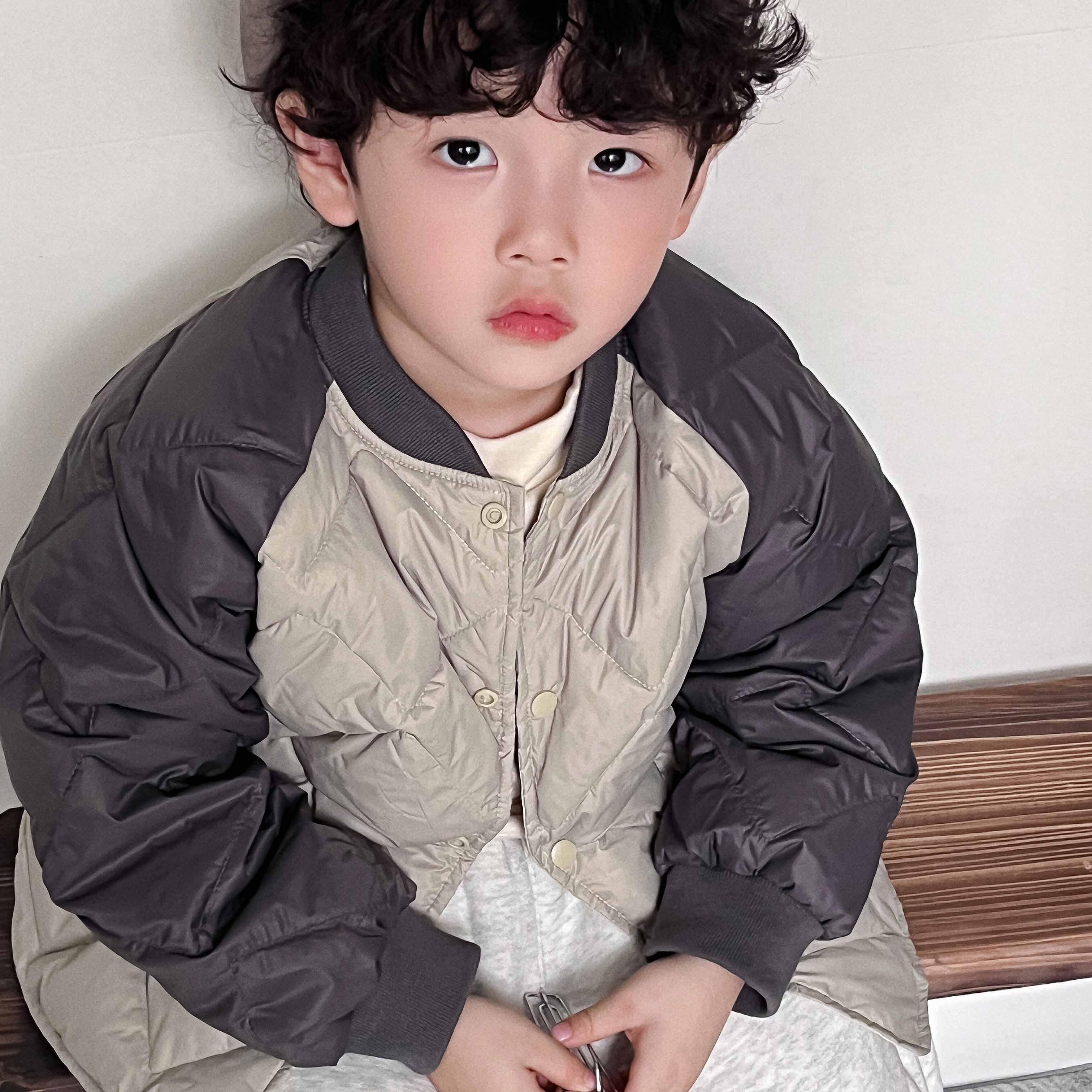 撞色秋冬季羽绒婴儿童外套科迪熊