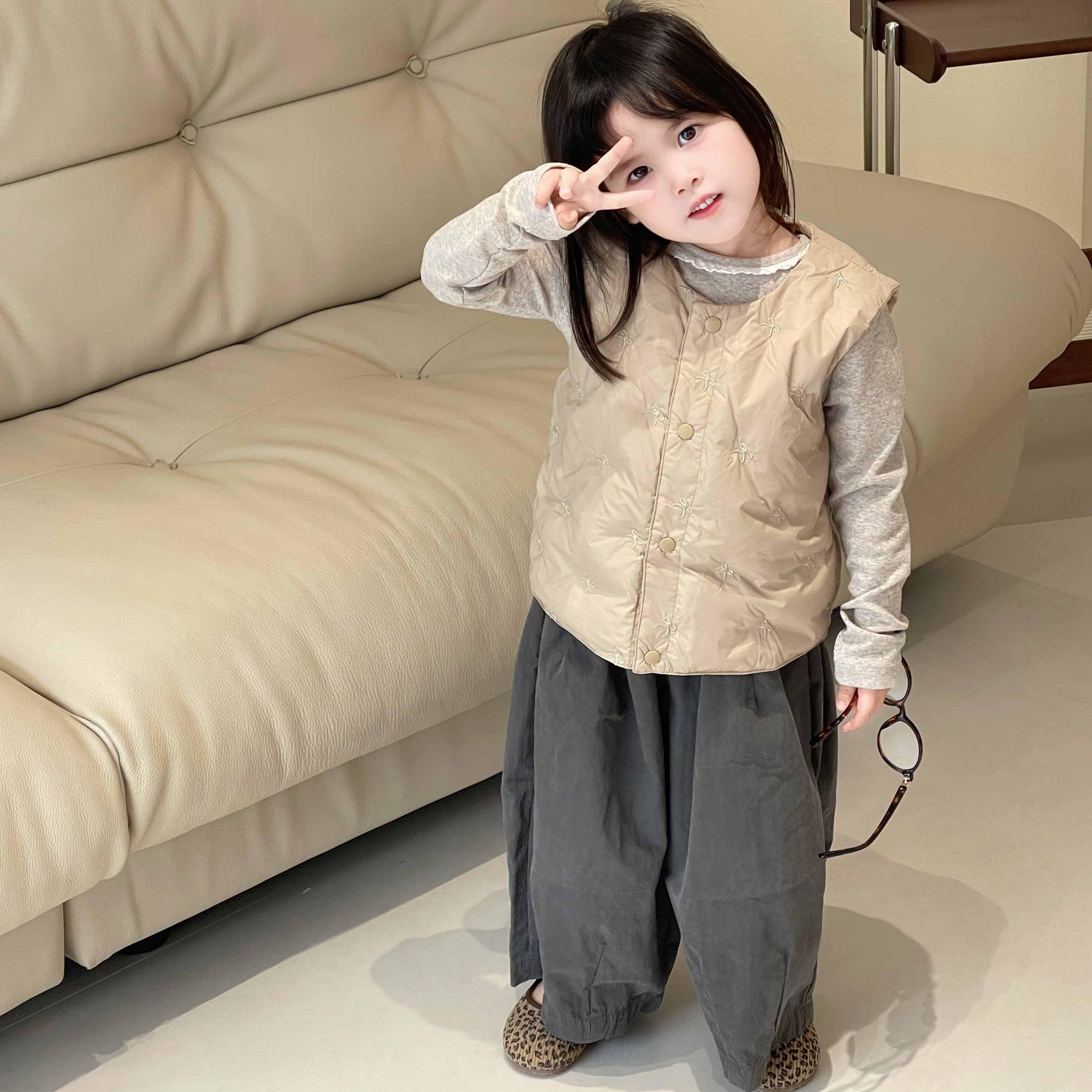 科迪熊轻薄儿童蝴蝶结羽绒马甲