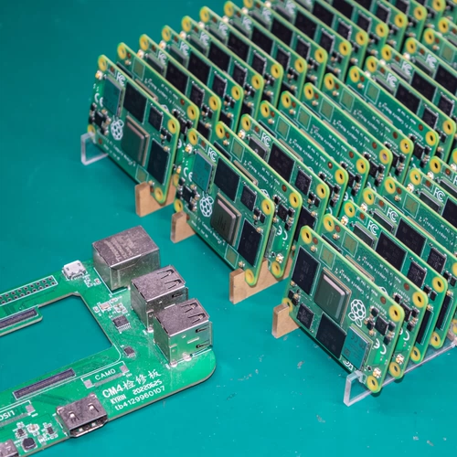 Raspberry Pi Repair CM3CM4 Расширение базовой платы и обновление памяти EMMC.