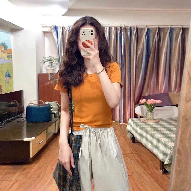 夏季日多巴胺穿搭正肩姜黄色T恤女短袖冷淡系独特别致甜辣小0602z