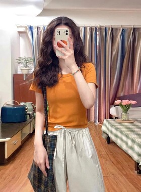 夏季日多巴胺穿搭正肩姜黄色T恤女短袖冷淡系独特别致甜辣小0520z