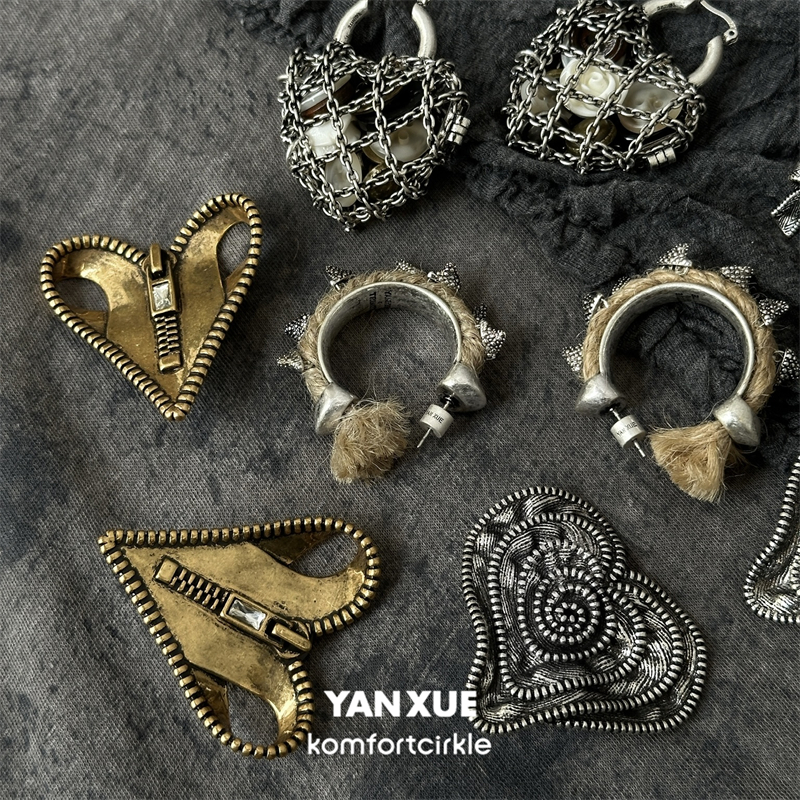 YANXUE x TRINITE联名系列 做旧银镂空链条桃心锁耳环蝴蝶结耳夹