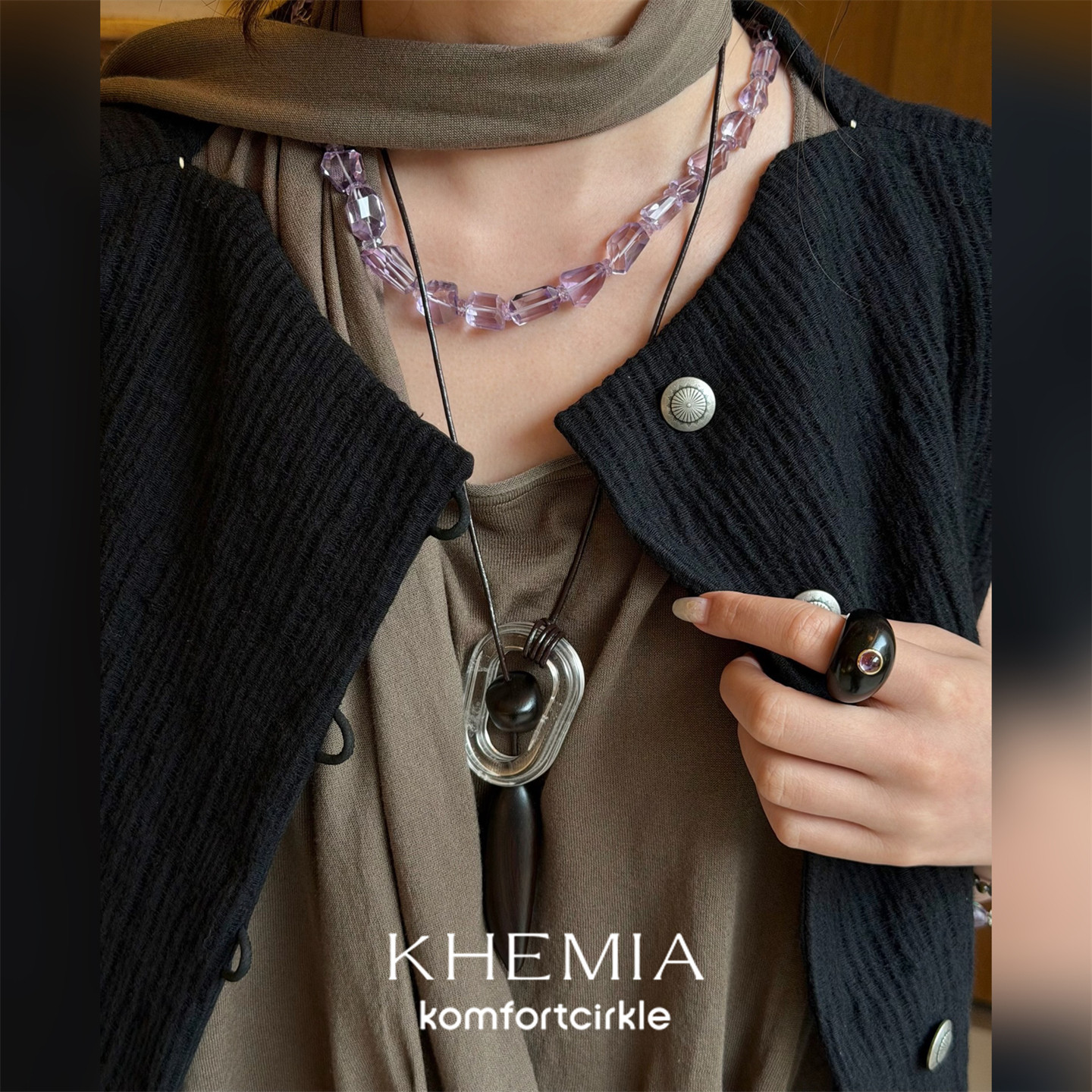 自留主推款 KHEMIA 项链黑檀木白水晶吊坠牛皮绳毛衣链轻奢高级感图片