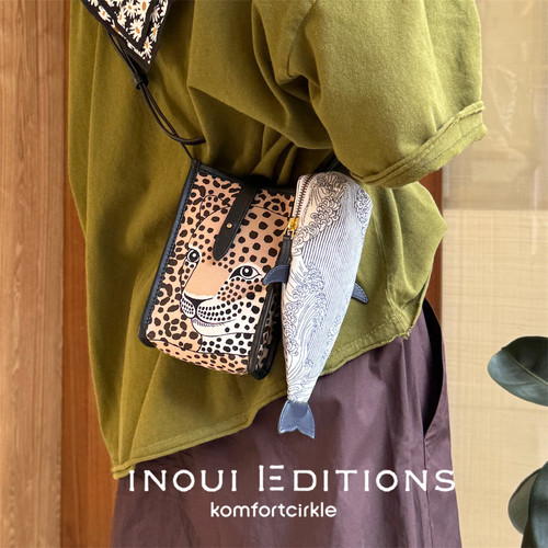INOUI EDITIONS 鲸鱼笔袋收纳包豹纹印花单肩斜挎手机包随身小包
